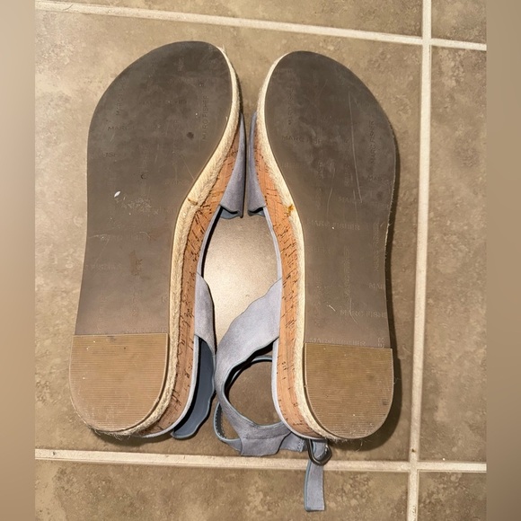 New Marc Fisher Faithful Suede Ankle Strap Grey Platform Sandals - Picture 5 of 7